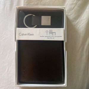 NEW WITH TAGS brown leather Calvin Klein wallet